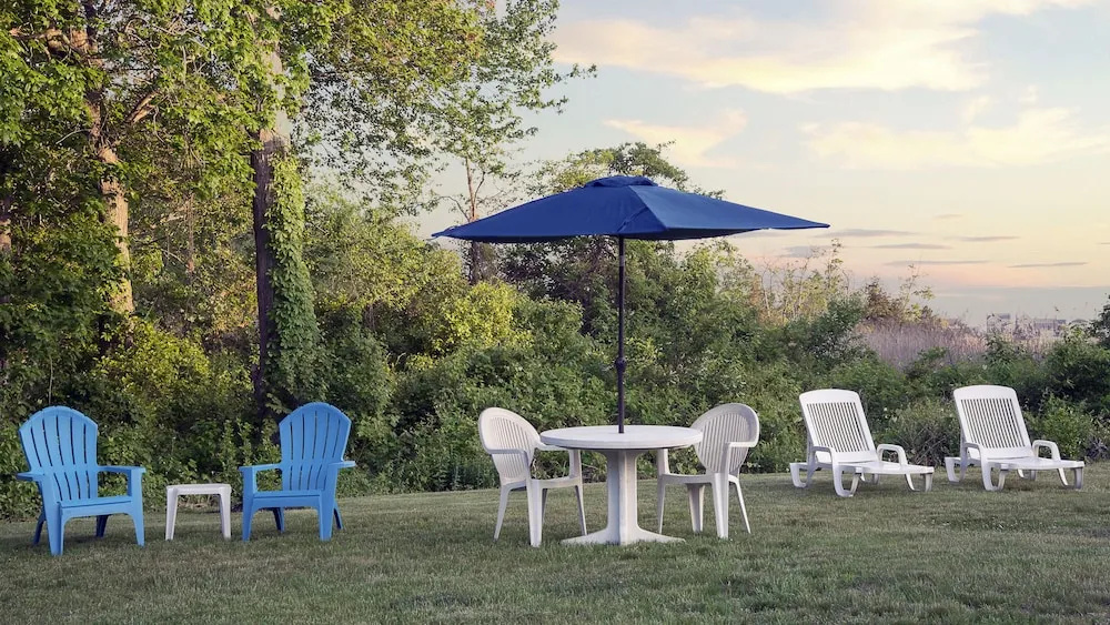 PIER BLUE INN Old Saybrook - Essex