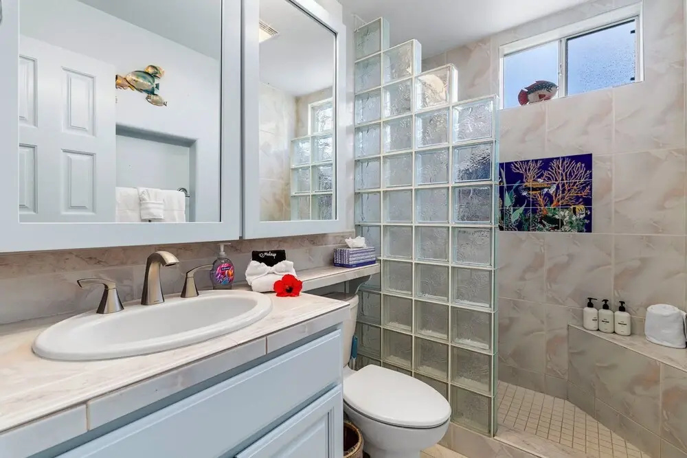 Direct Ocean Front - Beautifully Updated - End Unit - Vrkcv