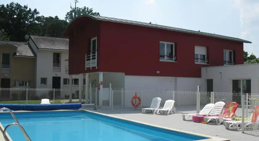 UNIVEA Suites Confort Nantes La Beaujoire