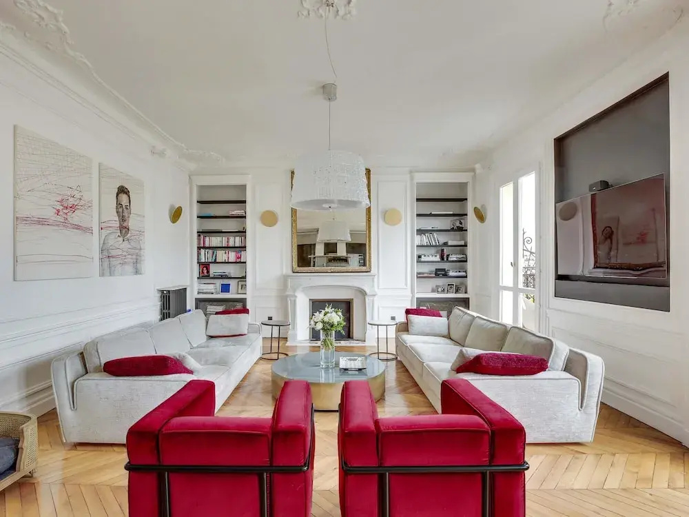 Top Luxurious Penthouse Front of Eiffel Tower and River