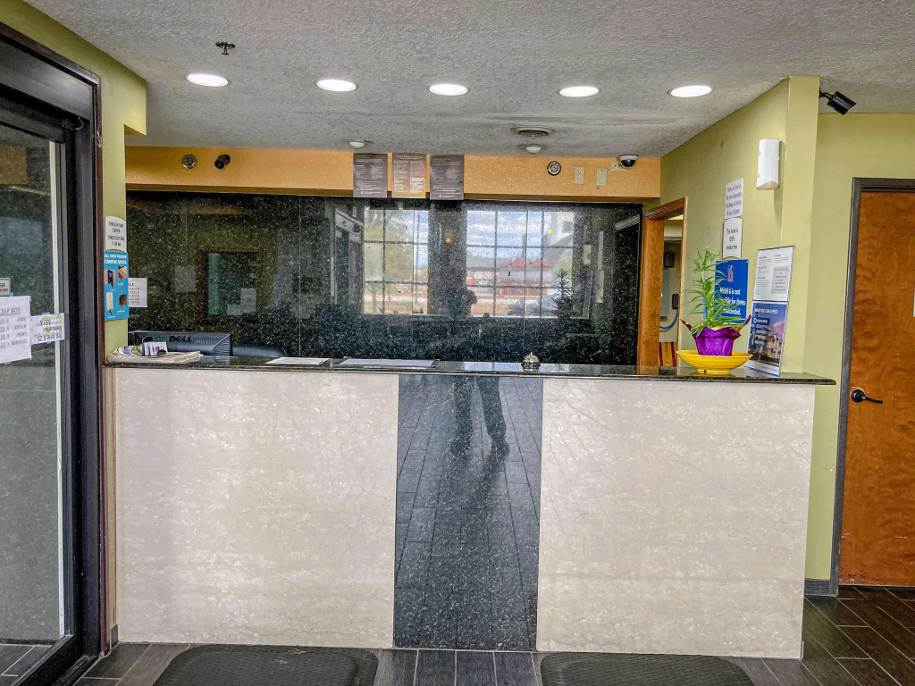 Motel 6 Elkhart, IN