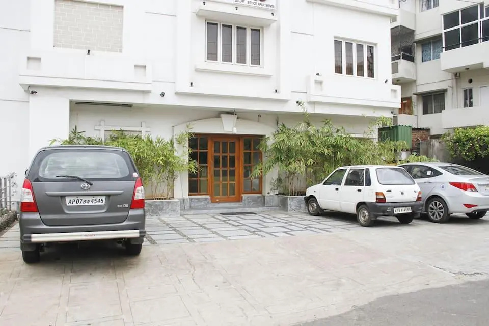Classic Boutique Hotel & Luxury Service Apartments