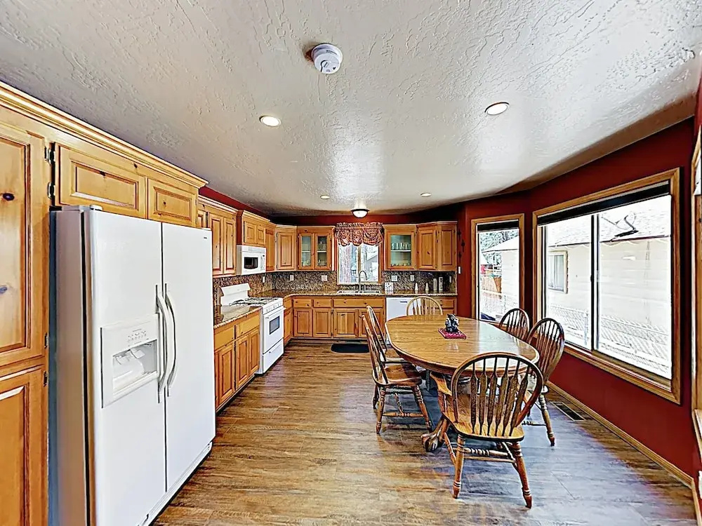 New Listing! Updated - Walk To Resort & Lake 3 Bedroom Home