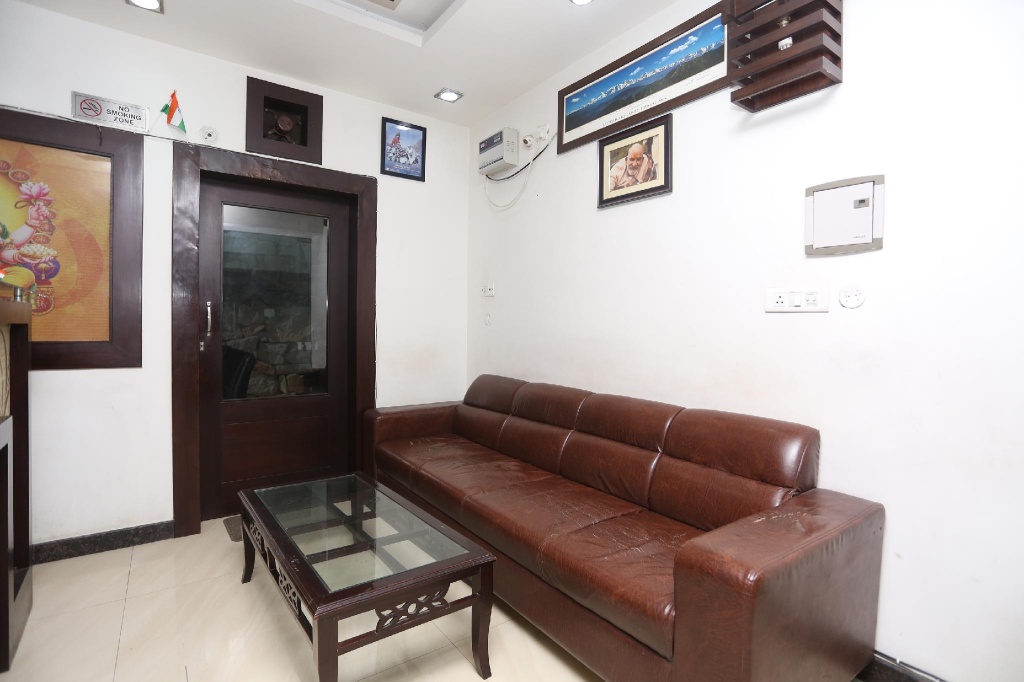 OYO 19309 Hotel Rajshree