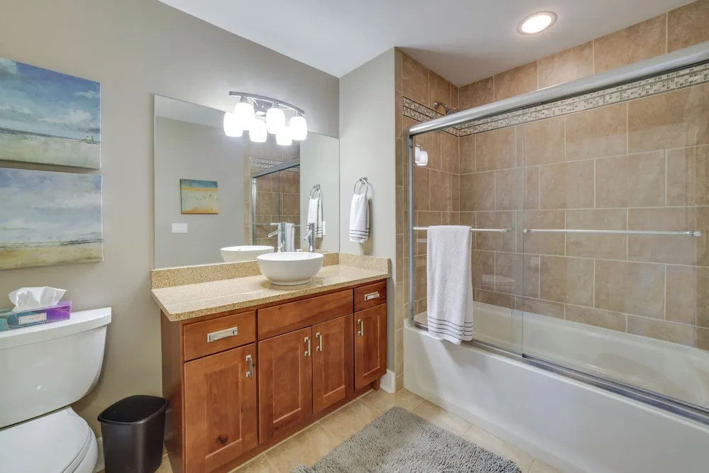 Idyllic New Buffalo Condo: Walk to Beach & Shops!