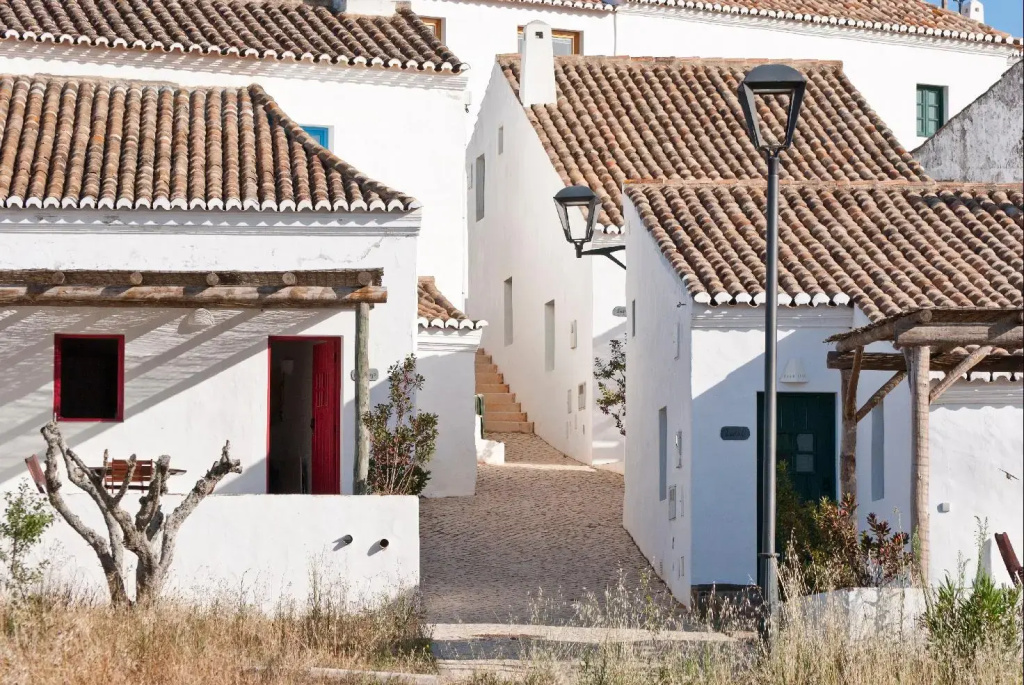 Aldeia da Pedralva by WOT Signature