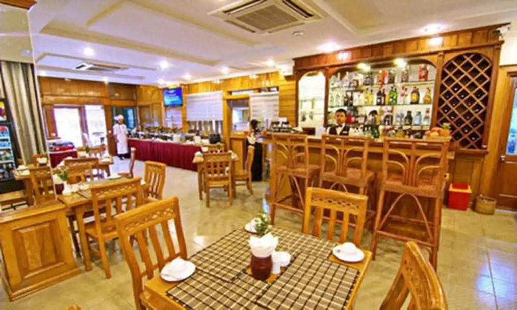 Hotel Dingar