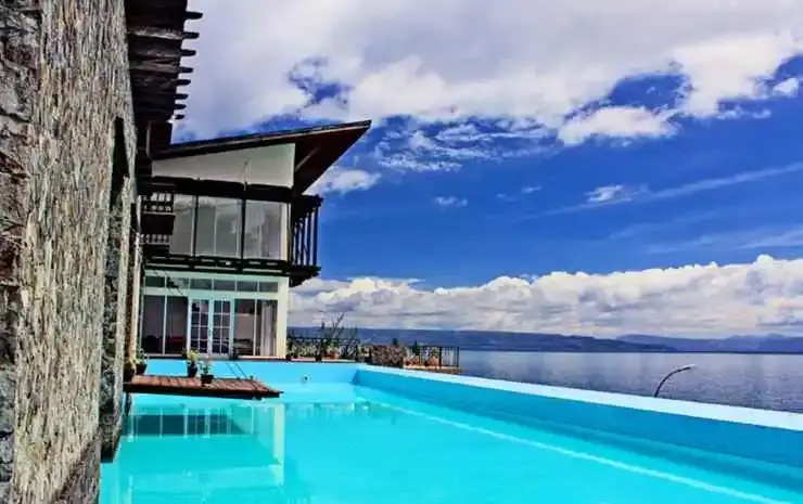 Tiara Bunga Hotel & Villa