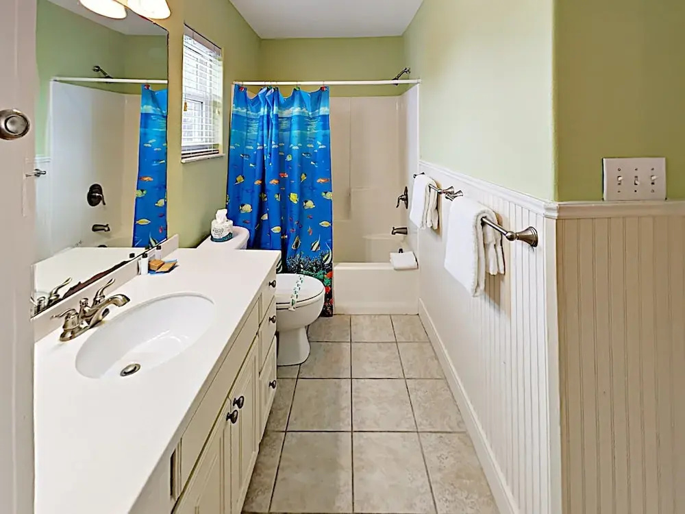 Spinnaker House - Four Bedroom Home