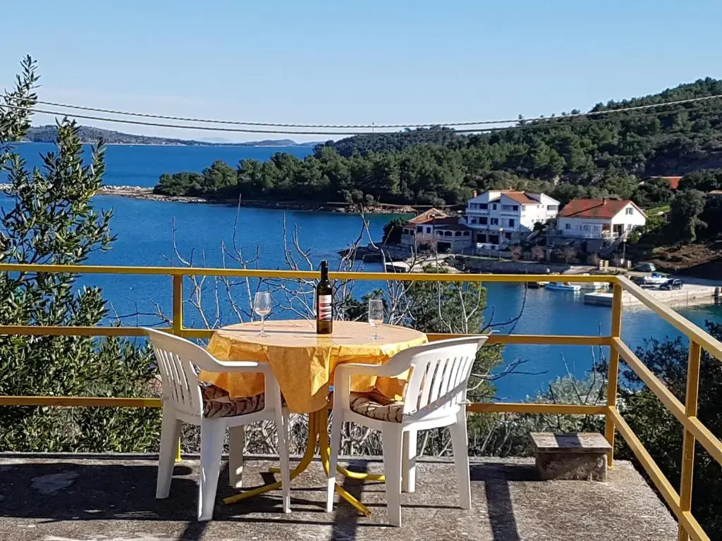 Extra Spacious Seaview Apartments close to the beach, with large terraces and FREE WI-FI & AC & BBQ & parking space