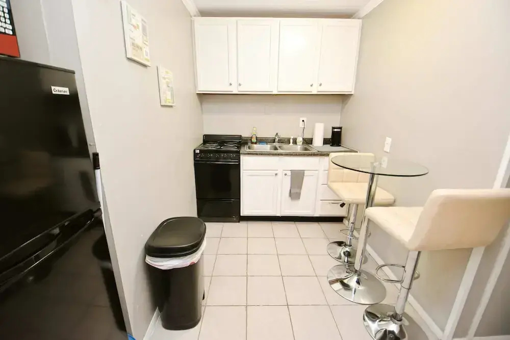 1 Bedroom Apartment Close to Notre Dame 1309 6