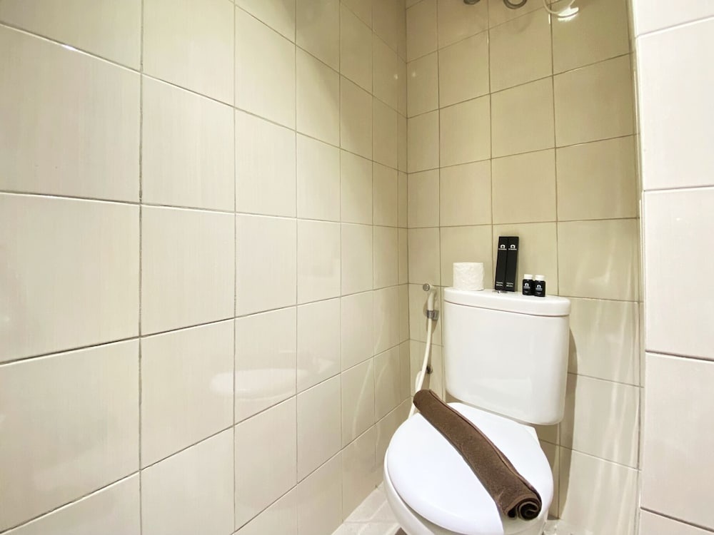Comfort Studio Room At Mekarwangi Square Cibaduyut Apartment
