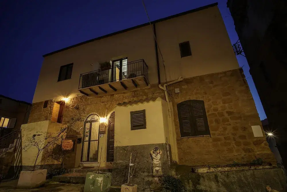 Casa Lerux