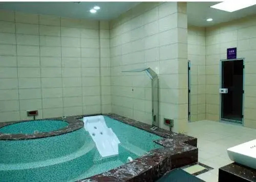 Tarshan Hotel