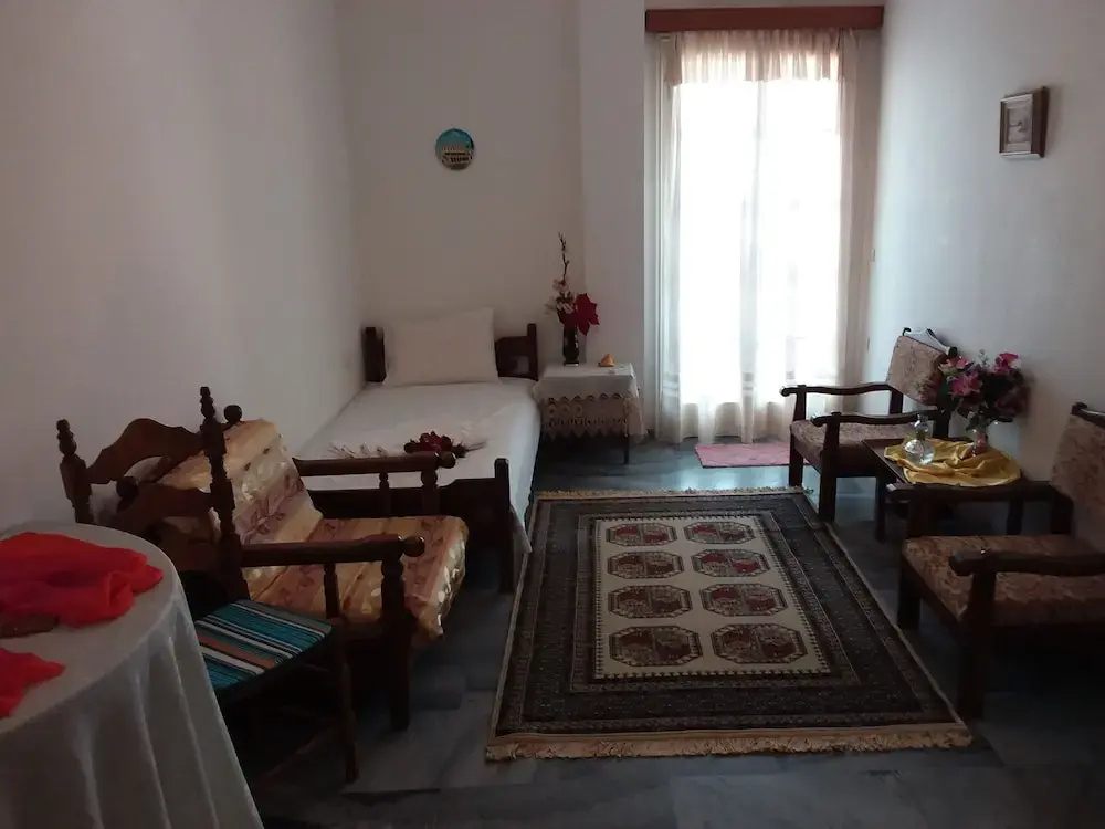 Tinos Evelina