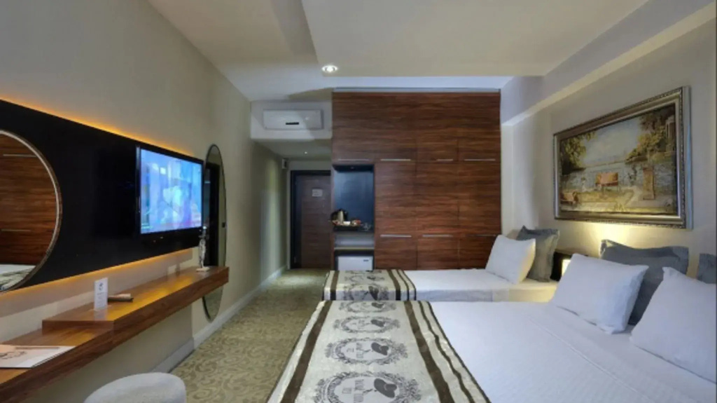 Madame Tadia Hotel