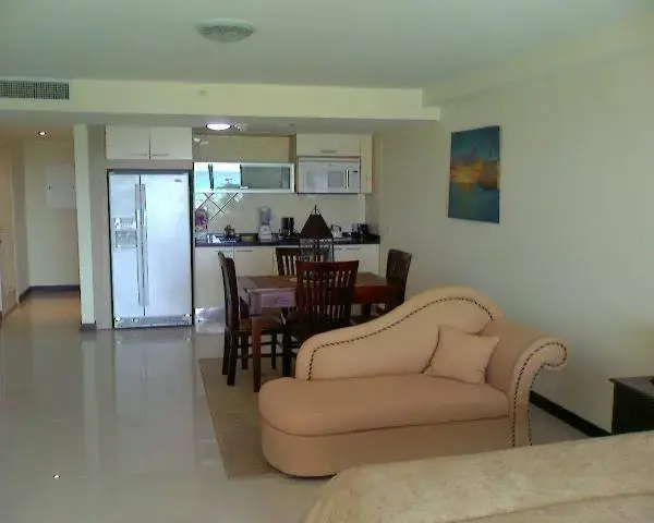Deluxe Two-bedroom Condo - Pri 8497