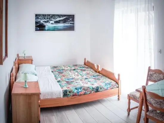 Apartments and Rooms Mare-Monti