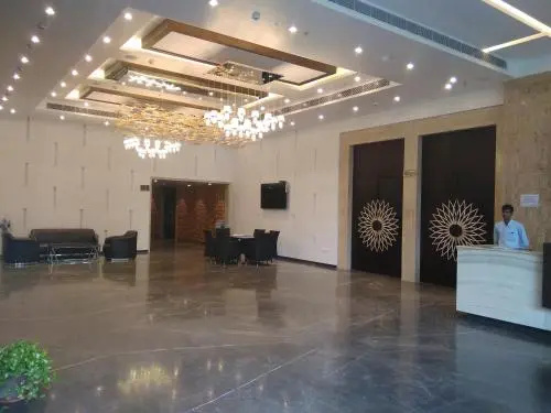 KL7 Hotel & Banquets