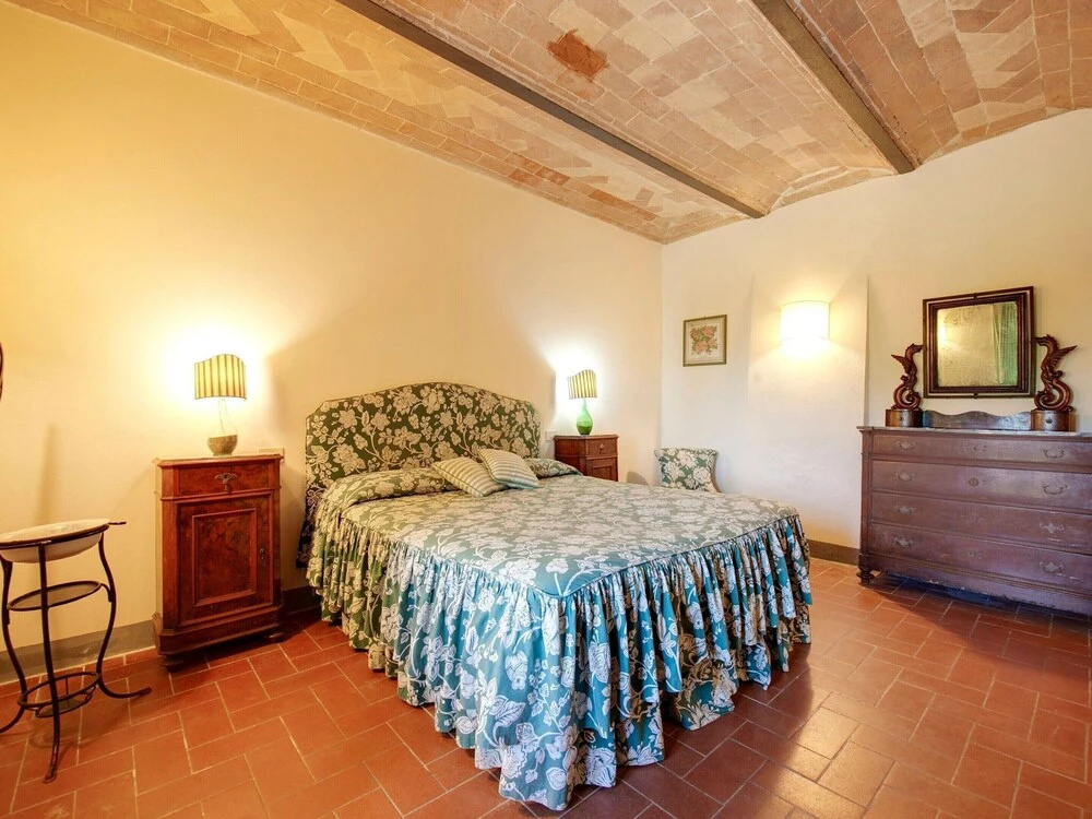 Belvilla by OYO Lavish Farmhouse With Fireplace