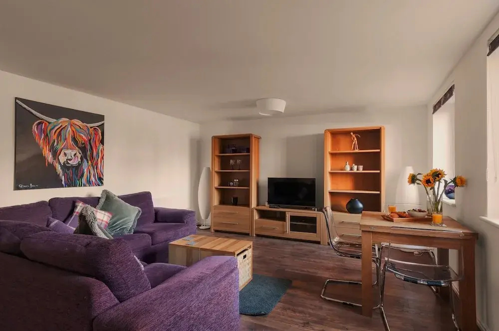 This fantastic 3 bed ground floor apartment has private parking too!