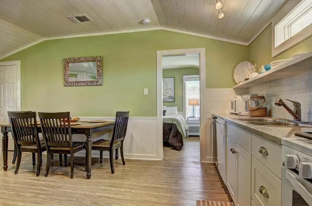 Hurricane Harbour Ss523h Cottage
