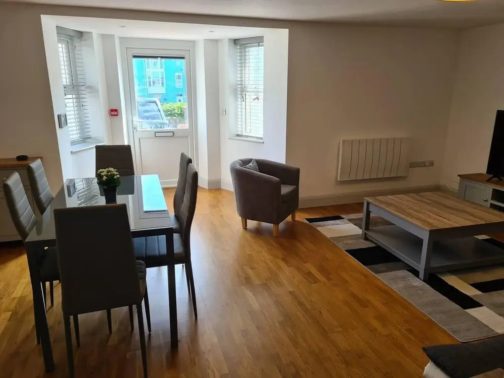 Remarkable 2-bed Apartment in Ilfracombe