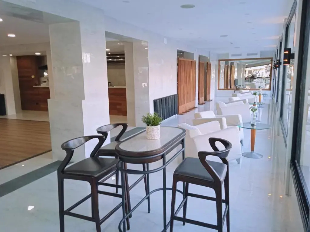 Hotel 153