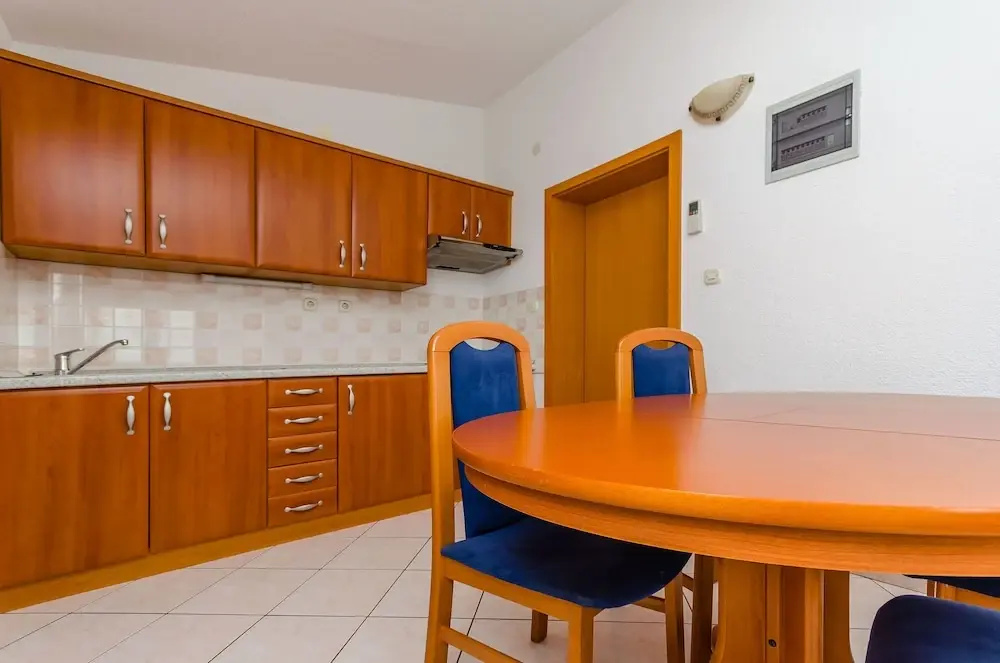 Apartments Milivoj