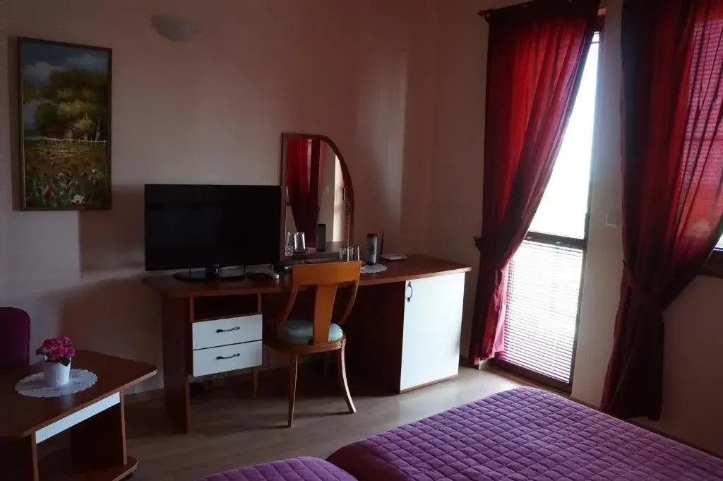 Guest House Golden Flake 4km from Bolata beach