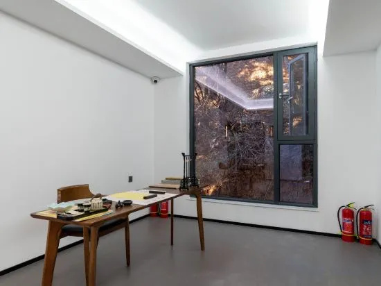 Heyi Shanyin Homestay (Linyishan Huaqing Palace)