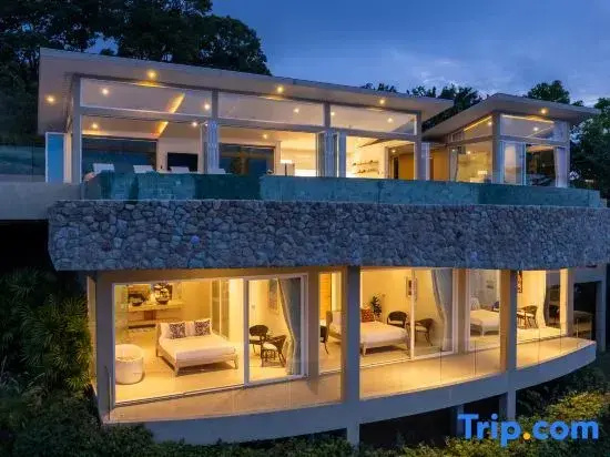 Villa Cabo: Hilltop Retreat with Panoramic Ocean Views