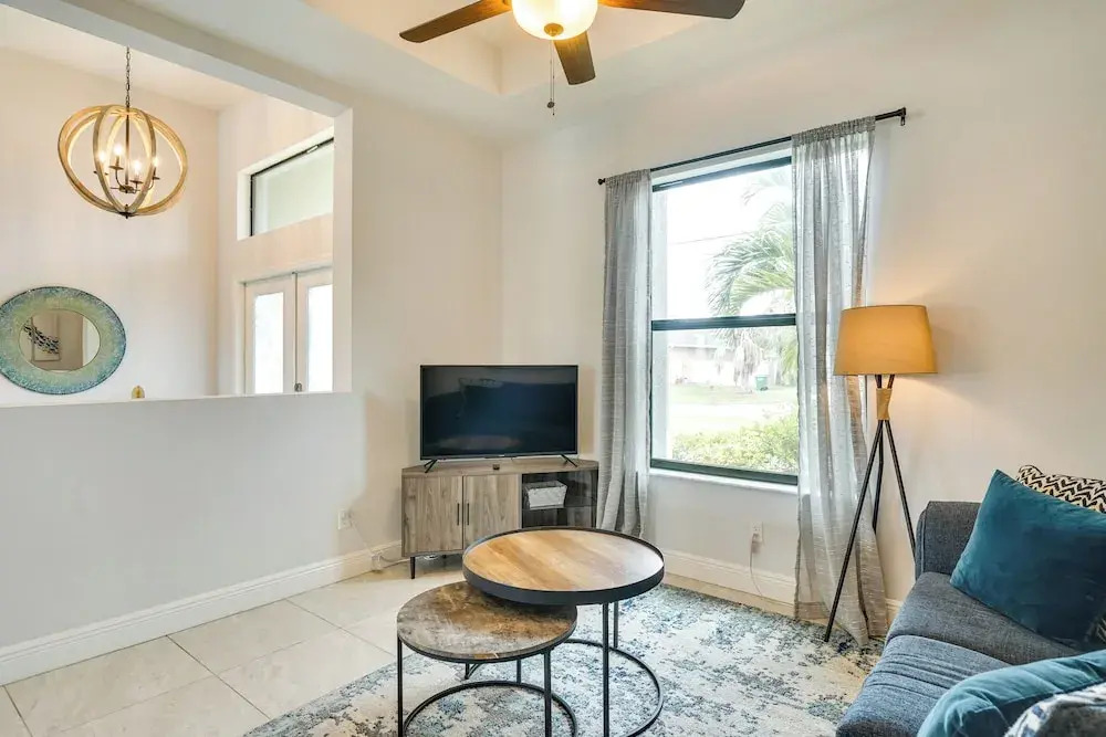 6 Mi to Dtwn: Waterfront Cape Coral Home w/ Pool!