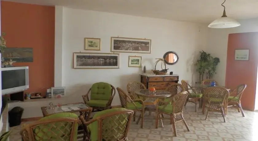 Apollon Hotel
