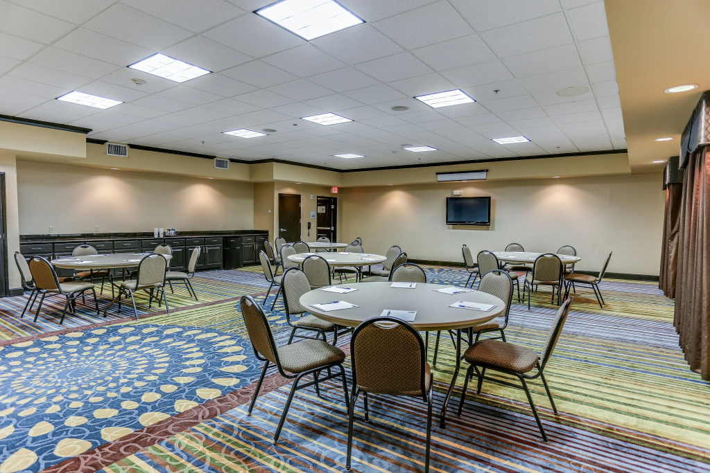 Holiday Inn Express Hotel & Suites Huntsville by IHG