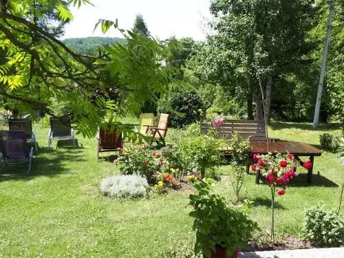 Guest House Family Varda