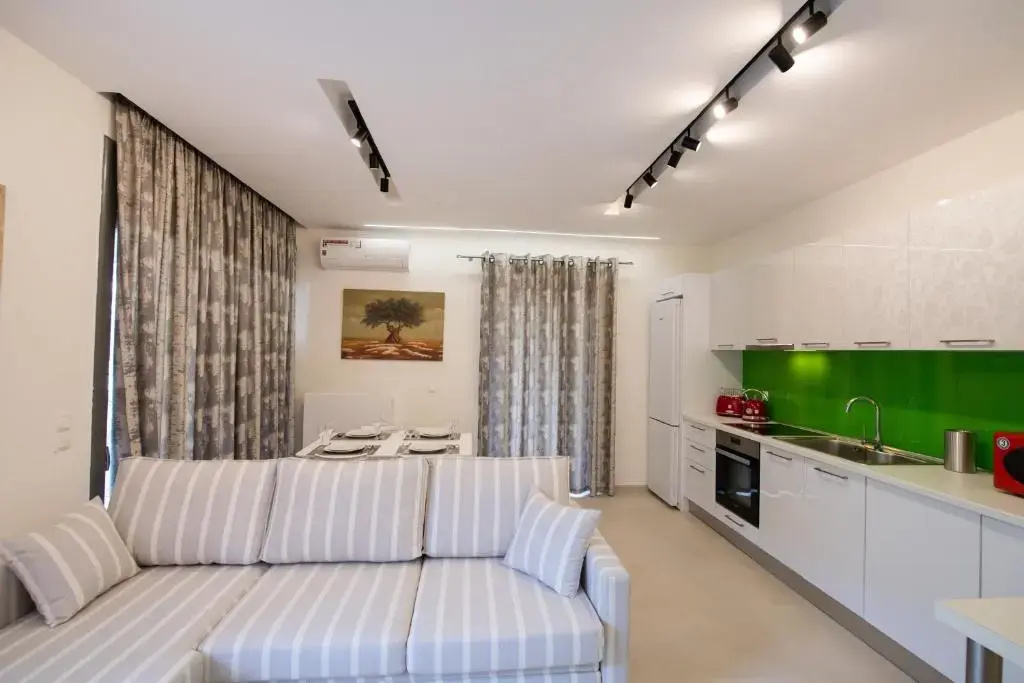 Aelia Suites