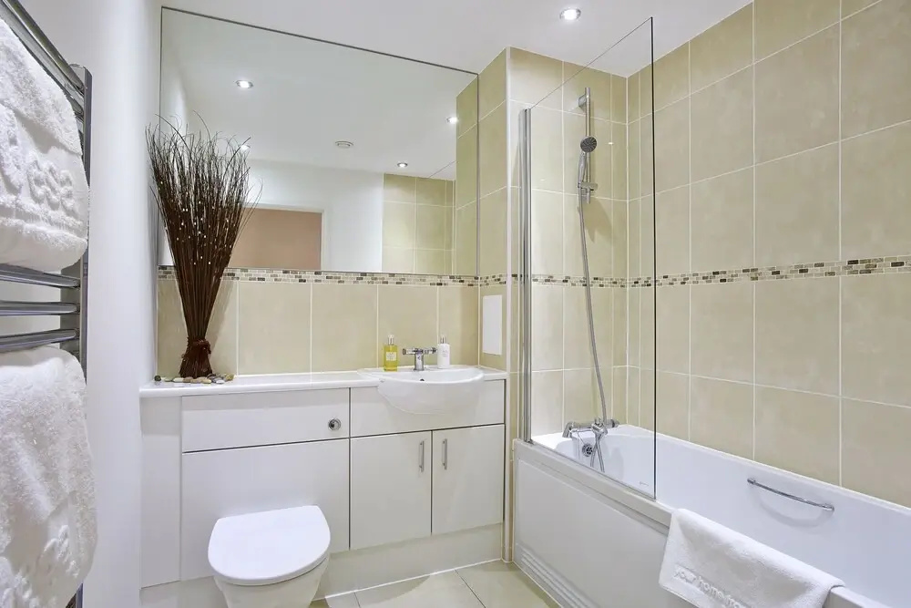New Central Woking 1 and 2 Bedroom Apartments with Free Gym, close to Train Station