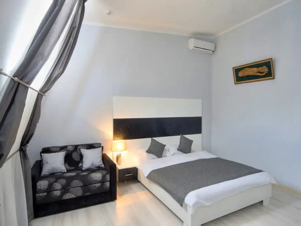 Best Season Apart Hotel