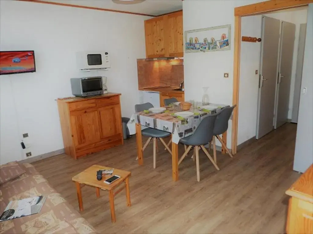 Appartement Les Menuires, 1 pièce, 4 personnes - FR-1-178-293