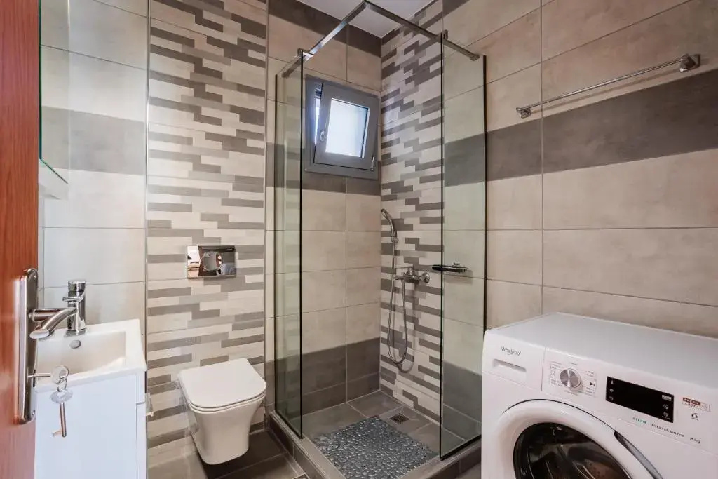 Georgia seaview apartment B2