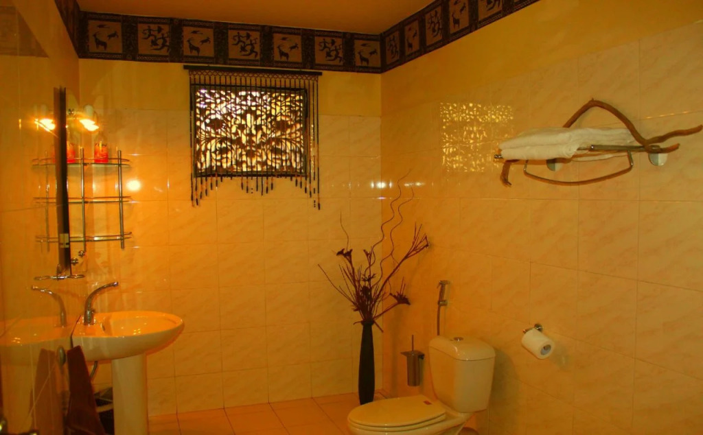 Asian Jewel Boutique Hotel