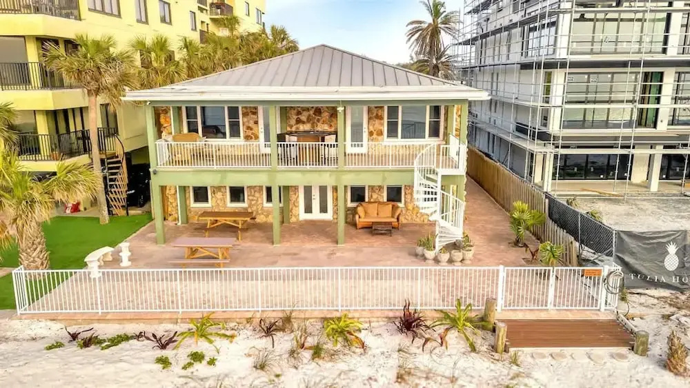 Stones Throw Beachfront Family Suite 3 Views