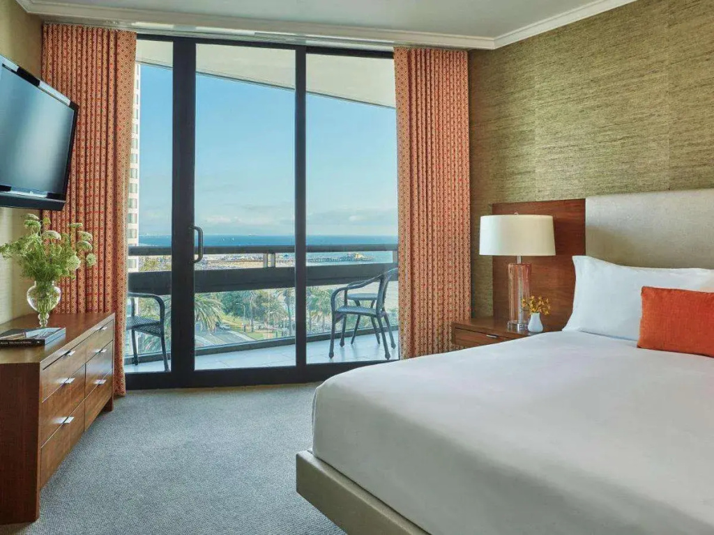 Fairmont Miramar Hotel & Bungalows