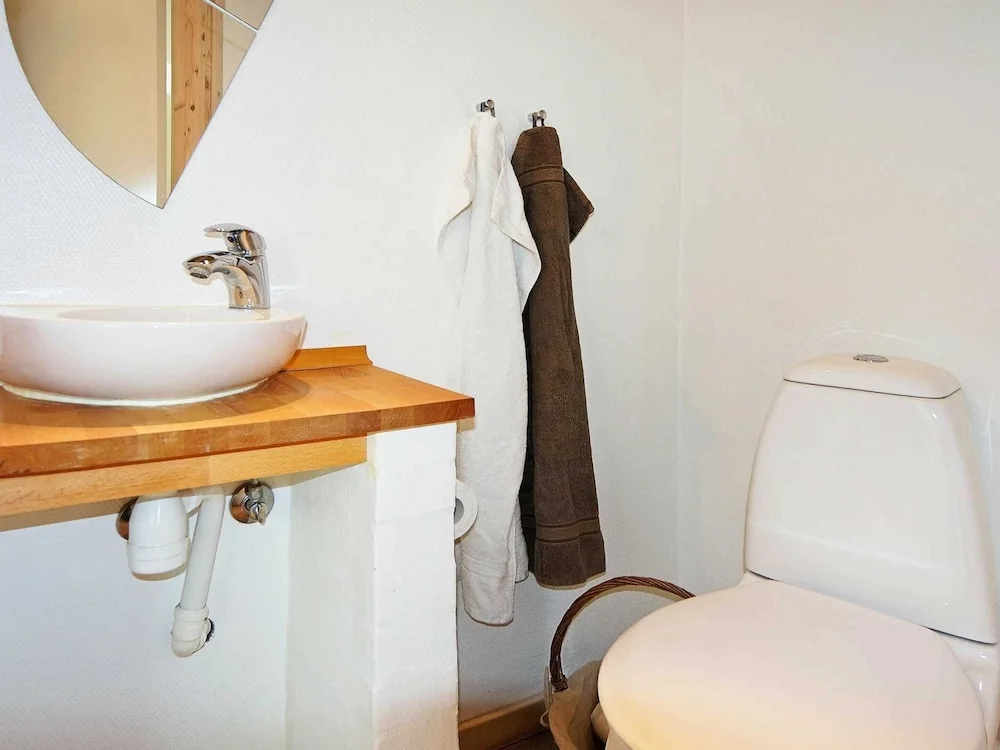6 person holiday home in Hadsund