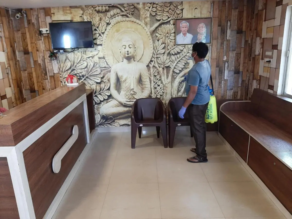 Hotel Vashishta