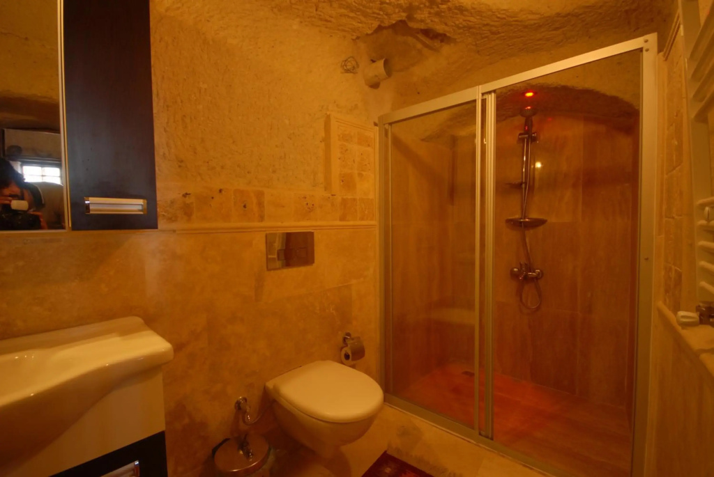 Arif Cave Hotel
