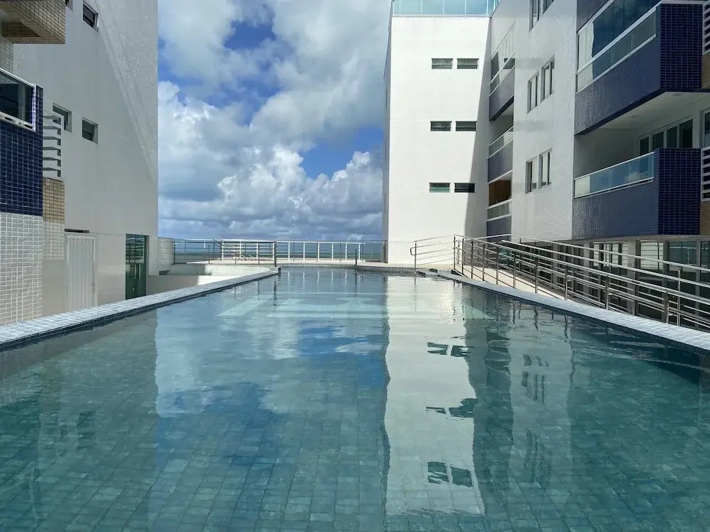 Bela Hospedagem - Vista piscina e mar