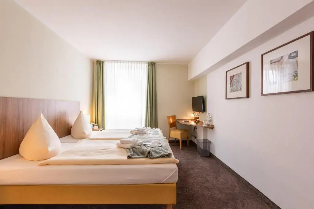 Hotel Nibelungen Hof