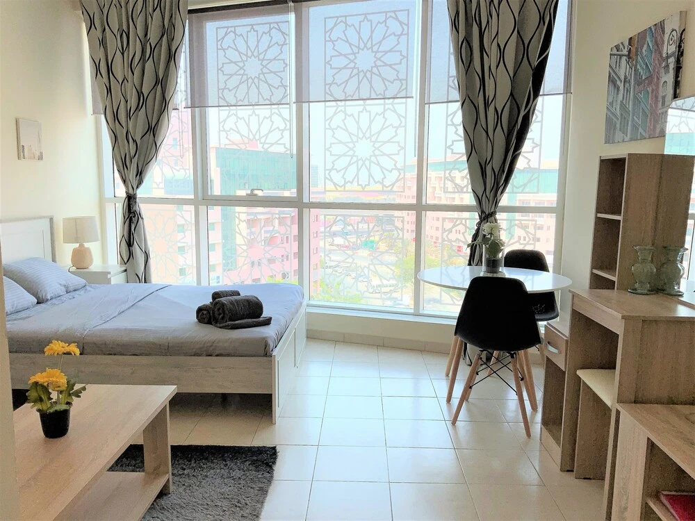 DSI - Great Deal Charming Studio
